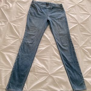 HUE MED women’s jeans soft, skinny, med light wash